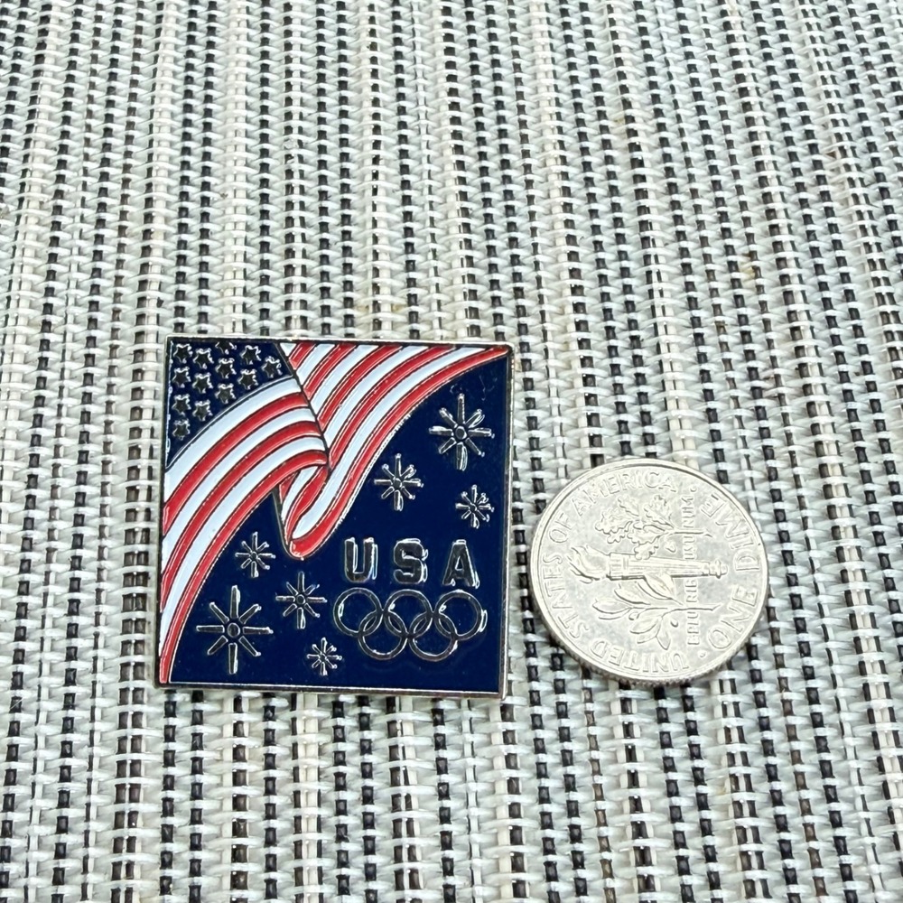 Aminco USA Olympic Team Pin Red White Blue Enamel Flag Rings Patriotic Lapel 1in